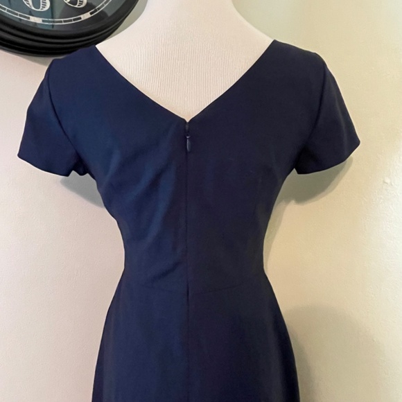 Banana Republic NWT size 0 Suiting dress Navy - Picture 5 of 9